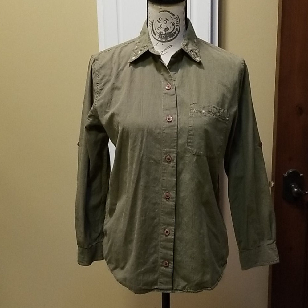 Long sleeve shirt